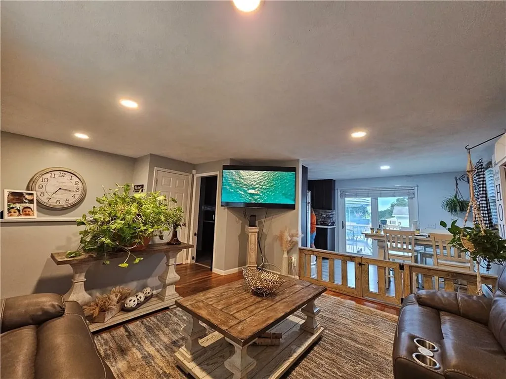 34 Kulas Road West Warwick RI 02893