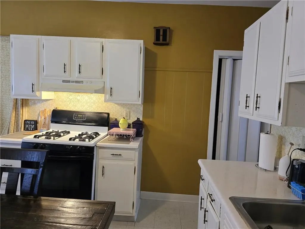 168 Sisson Street Providence RI 02909