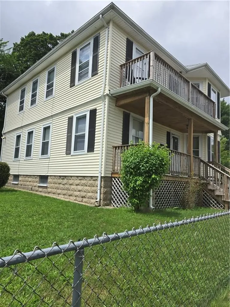 168 Sisson Street Providence RI 02909