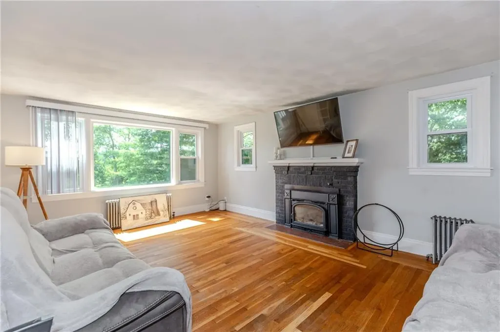 1270 Pippin Orchard Road Cranston RI 02921