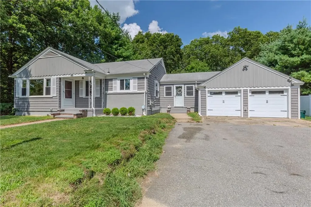 1270 Pippin Orchard Road Cranston RI 02921
