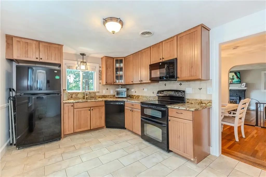 1270 Pippin Orchard Road Cranston RI 02921