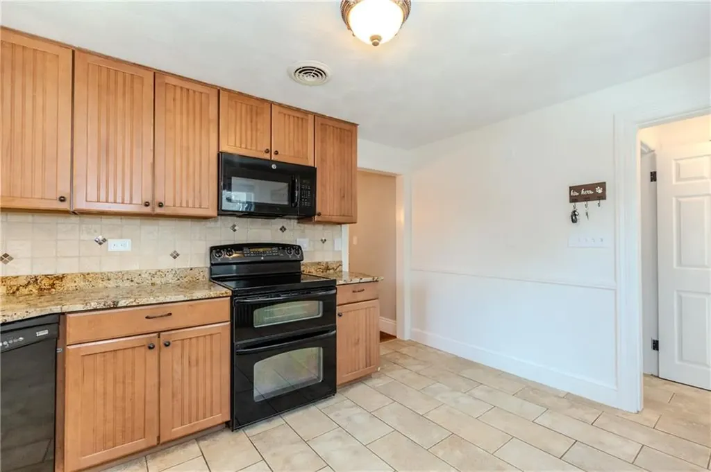 1270 Pippin Orchard Road Cranston RI 02921