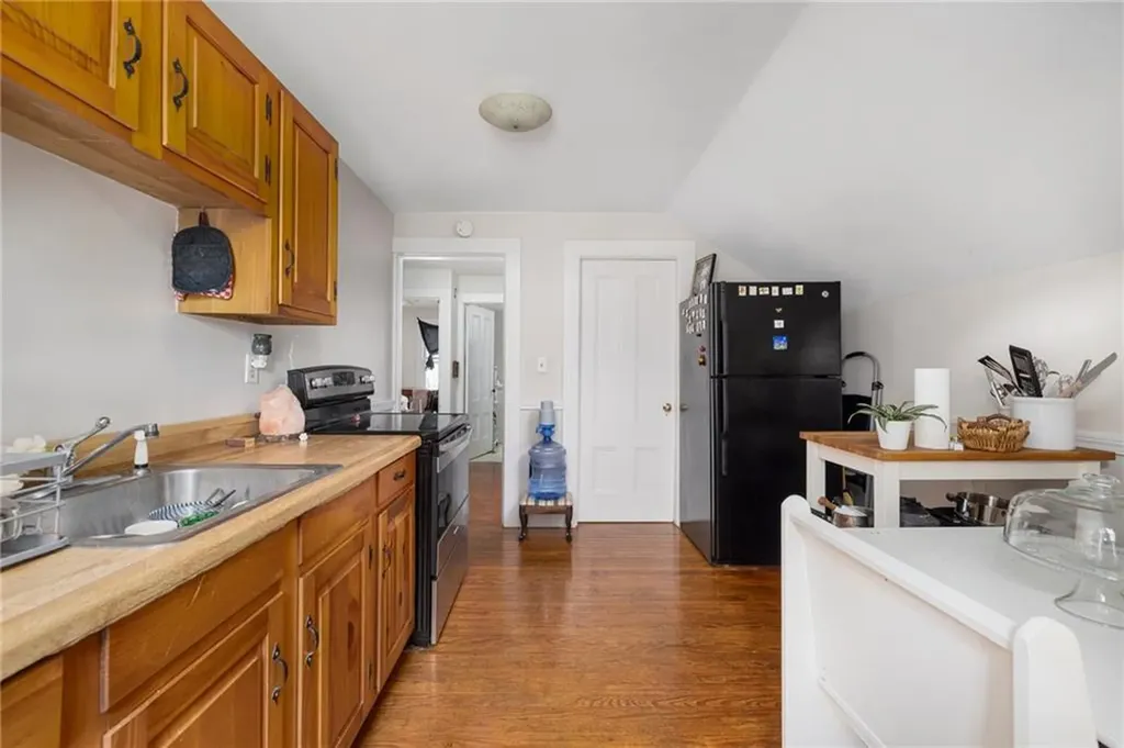 55 Gould Street Newport RI 02840