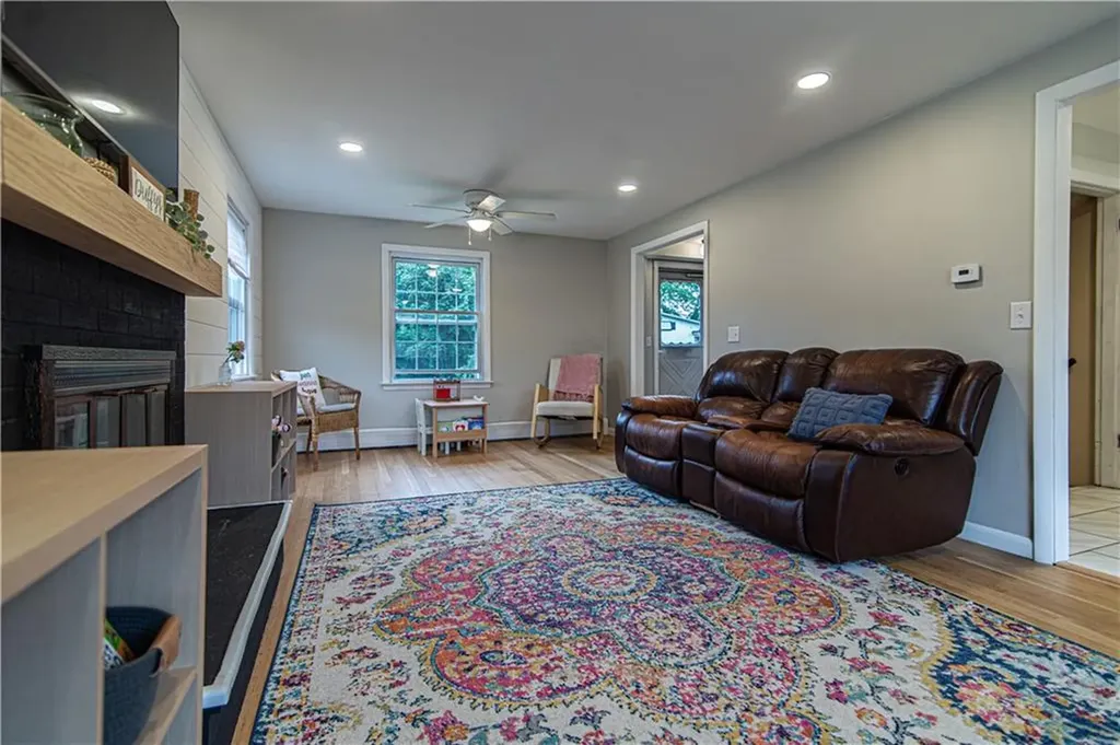 40 Milburn Road East Providence RI 02914