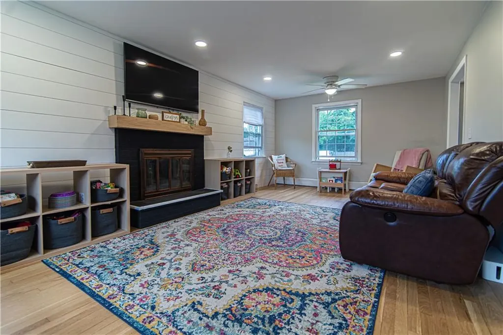40 Milburn Road East Providence RI 02914