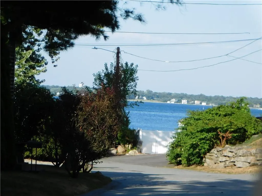 115 Rock Avenue Warwick RI 02889