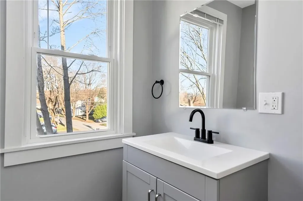 19 Stanley Avenue Barrington RI 02806