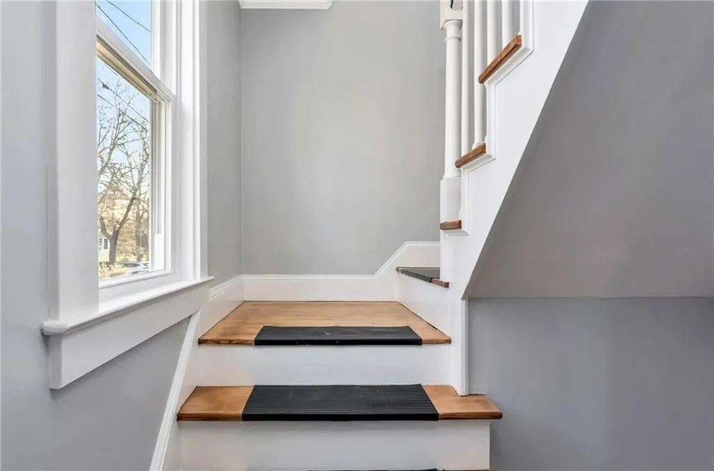 19 Stanley Avenue Barrington RI 02806