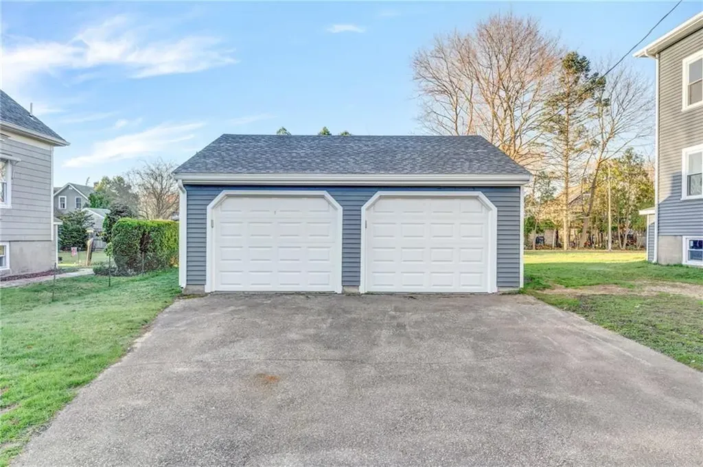 19 Stanley Avenue Barrington RI 02806