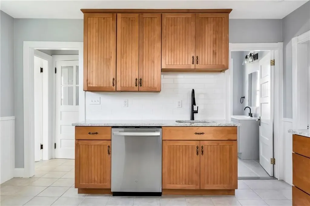 19 Stanley Avenue Barrington RI 02806