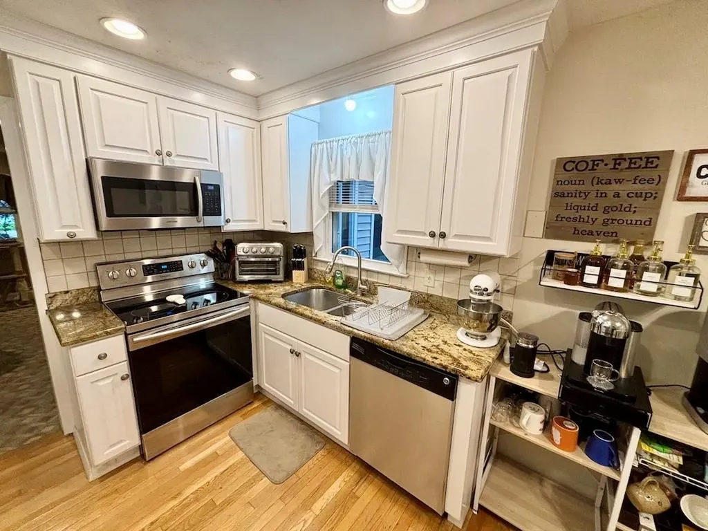 4 Brewster Drive Warwick RI 02889