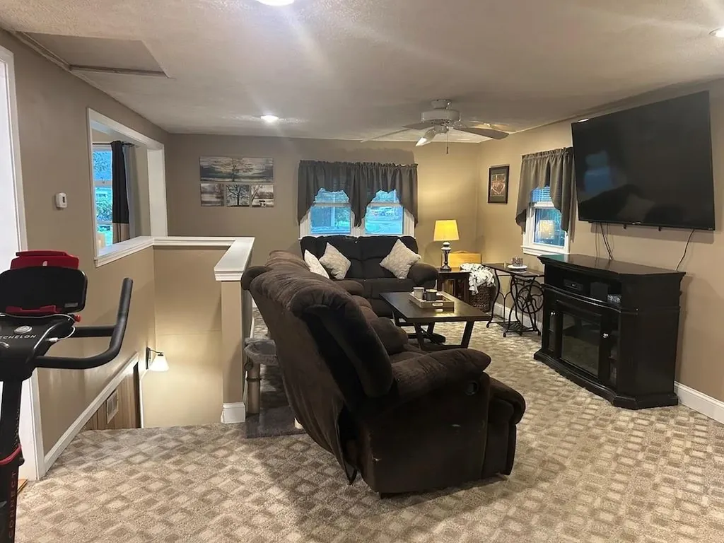 4 Brewster Drive Warwick RI 02889