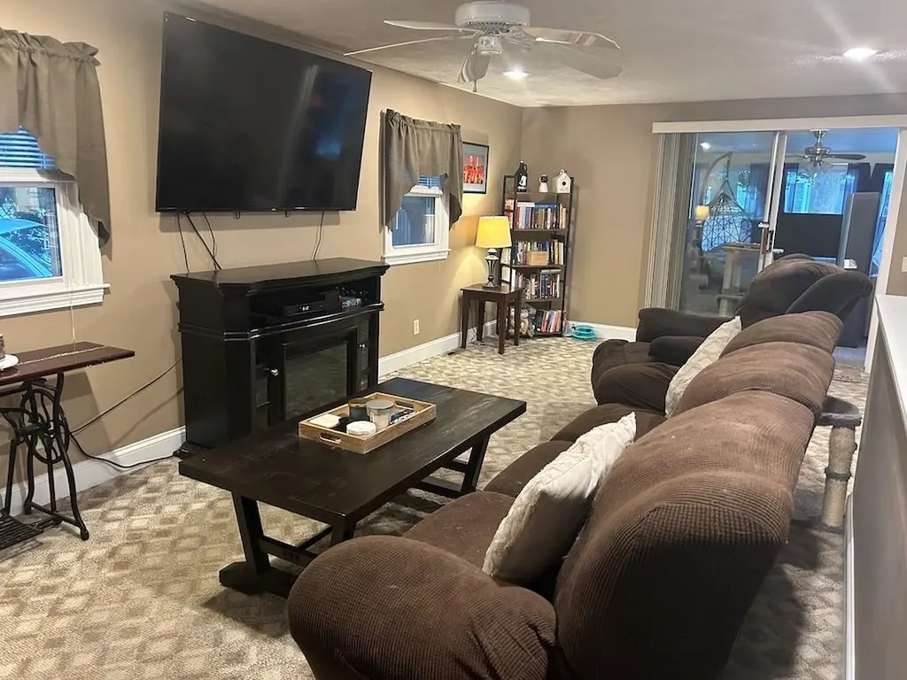 4 Brewster Drive Warwick RI 02889