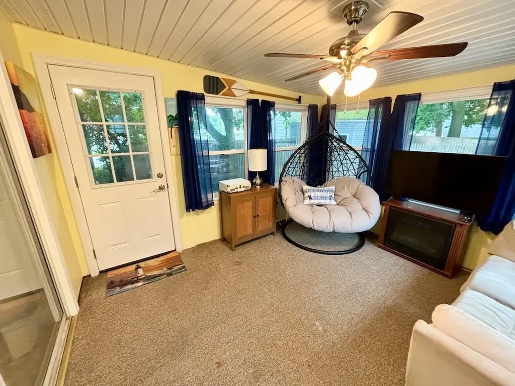 4 Brewster Drive Warwick RI 02889