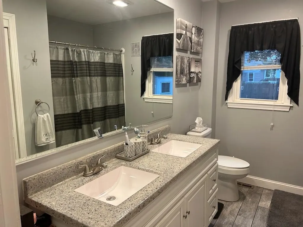 4 Brewster Drive Warwick RI 02889