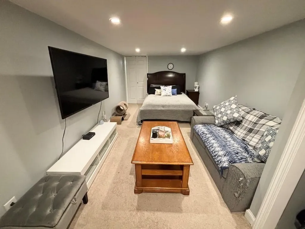 4 Brewster Drive Warwick RI 02889