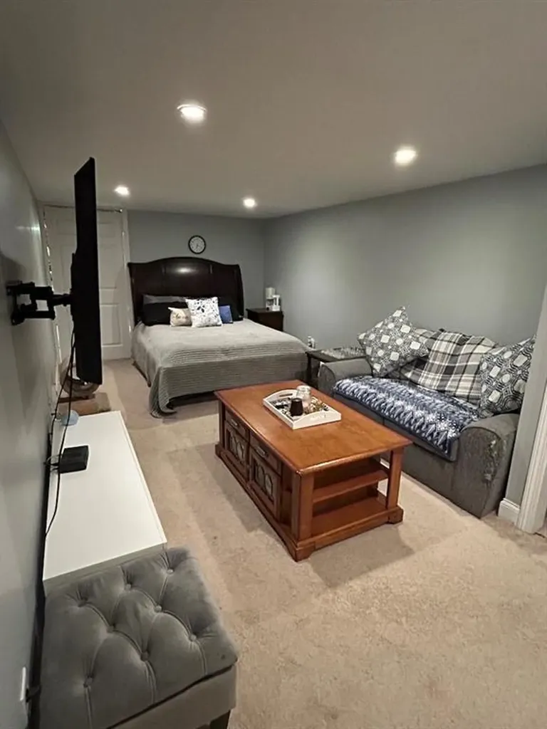 4 Brewster Drive Warwick RI 02889