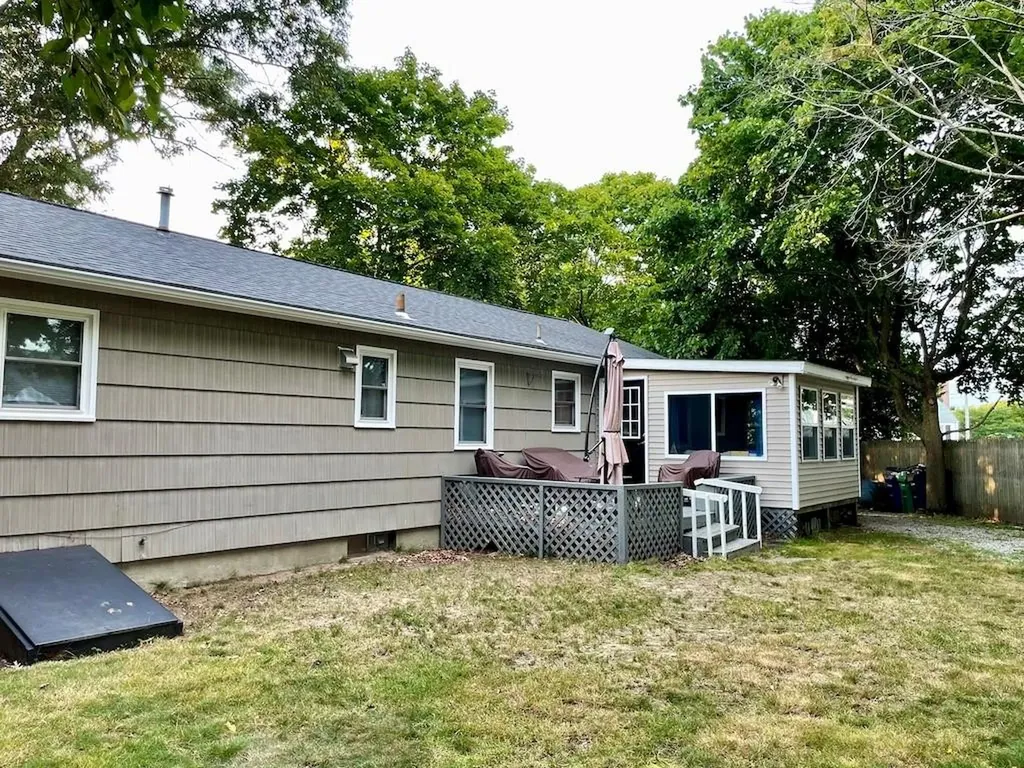 4 Brewster Drive Warwick RI 02889