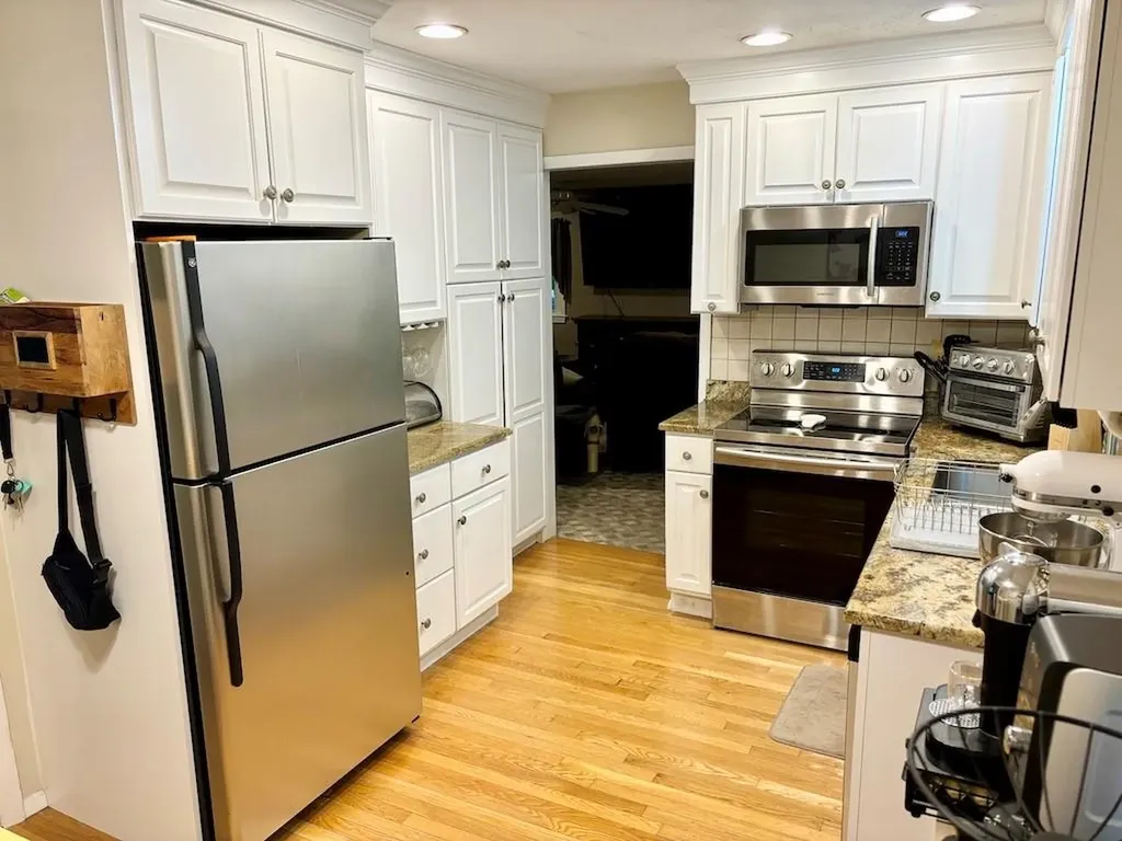 4 Brewster Drive Warwick RI 02889