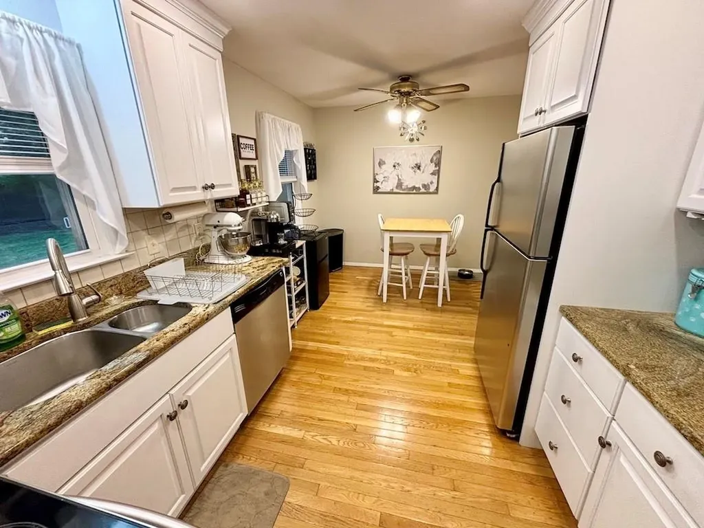 4 Brewster Drive Warwick RI 02889
