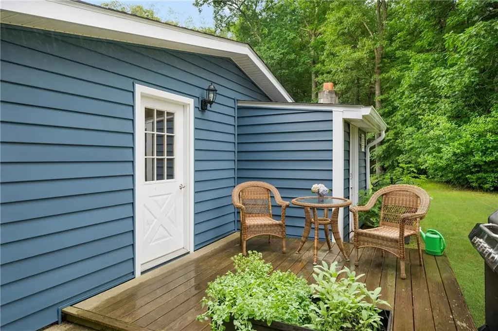 930 Knotty Oak Road Coventry RI 02816