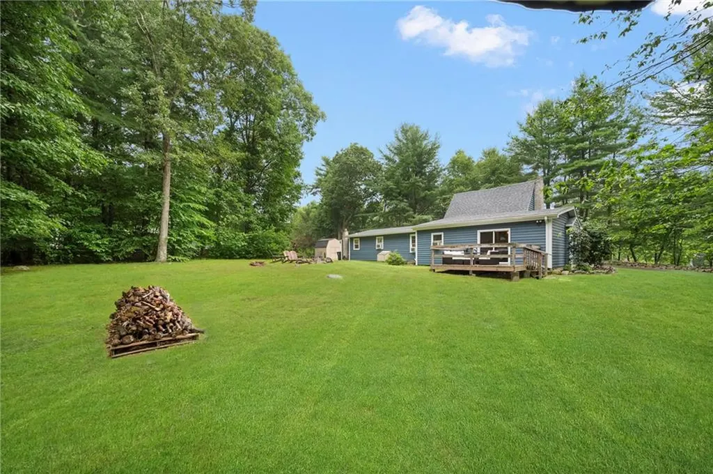 930 Knotty Oak Road Coventry RI 02816