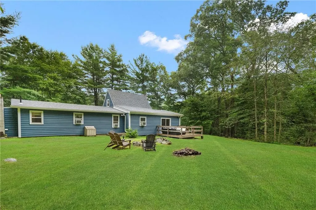 930 Knotty Oak Road Coventry RI 02816