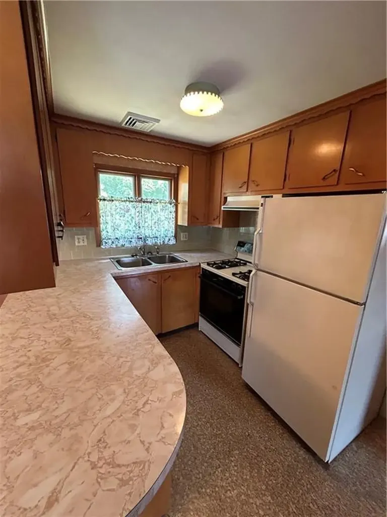 30 Wenscott Lane North Providence RI 02904