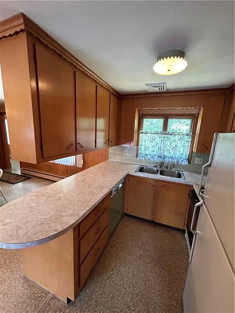 30 Wenscott Lane North Providence RI 02904