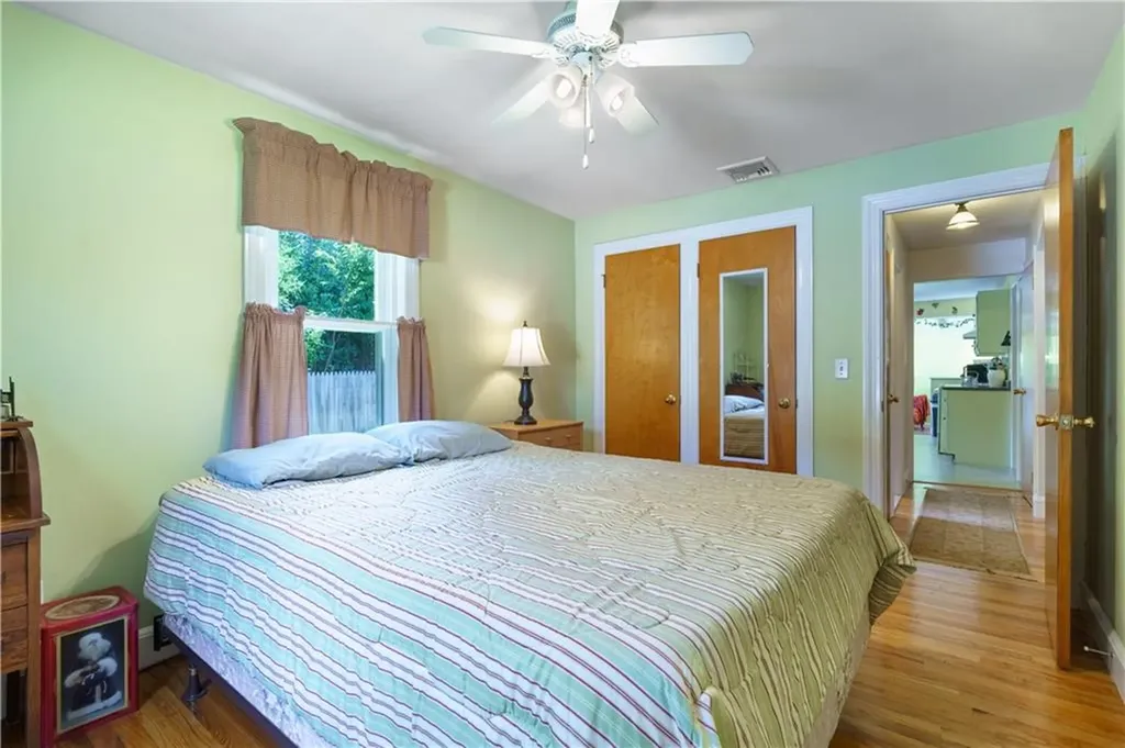 86 Carlton Avenue Warwick RI 02889