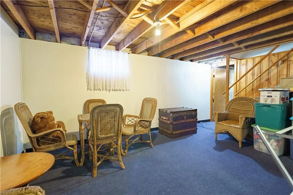 86 Carlton Avenue Warwick RI 02889