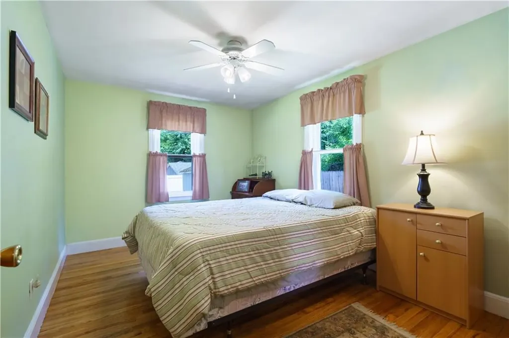 86 Carlton Avenue Warwick RI 02889