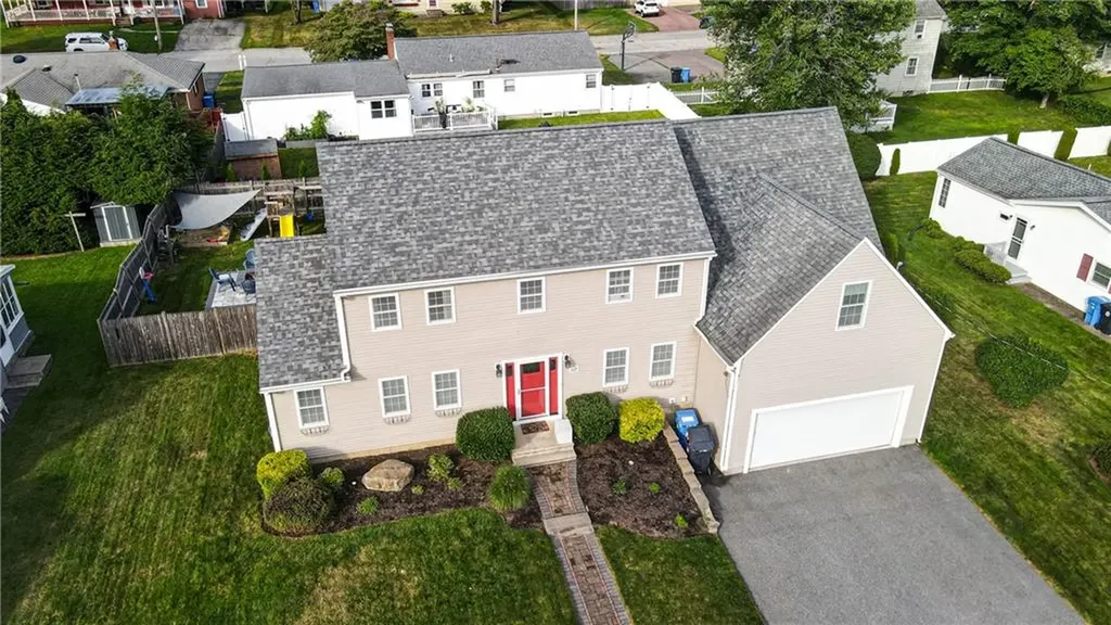 10 Green Street Cumberland RI 02864