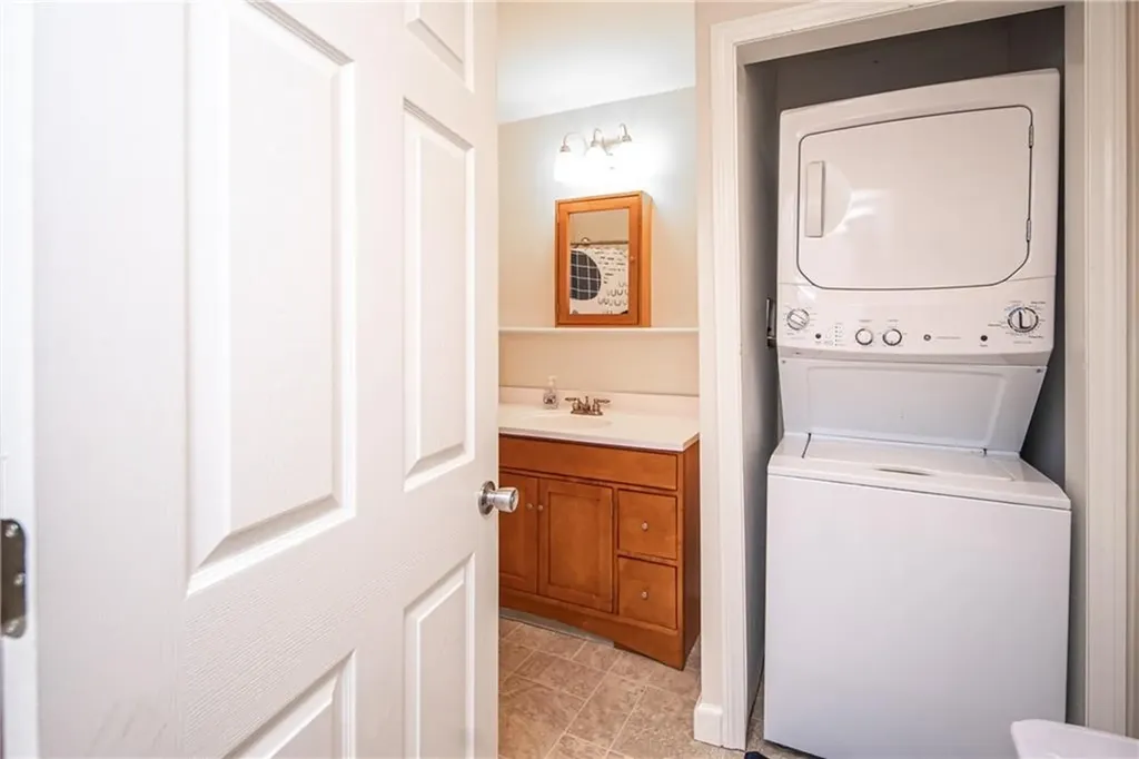 10 Green Street Cumberland RI 02864