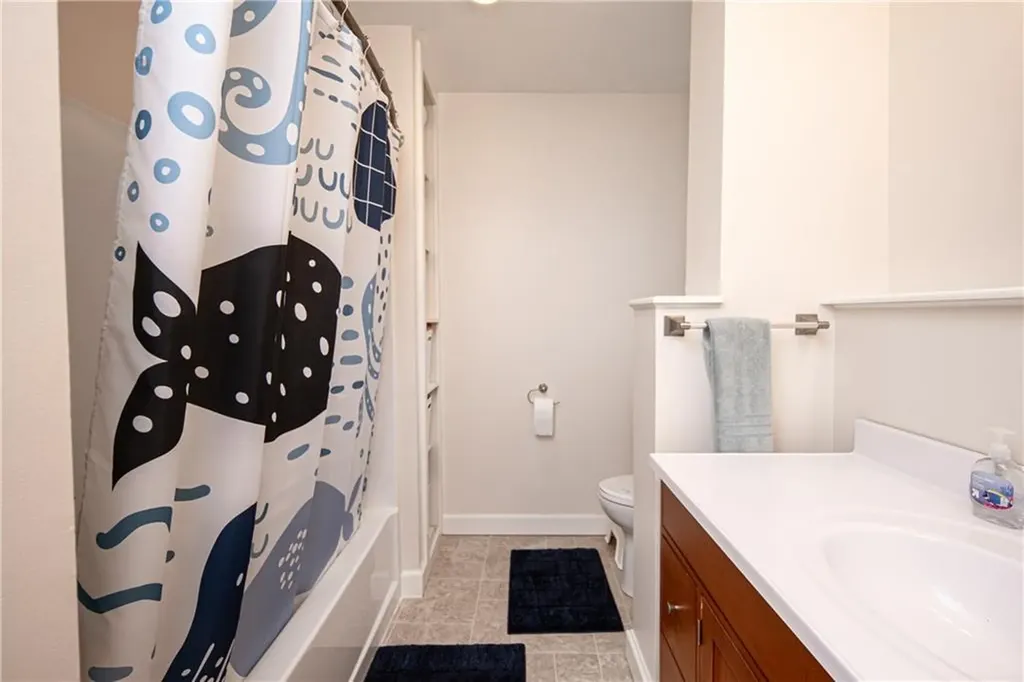 10 Green Street Cumberland RI 02864