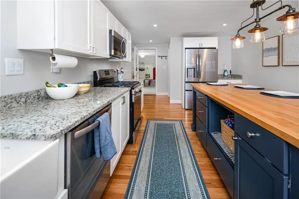10 Green Street Cumberland RI 02864