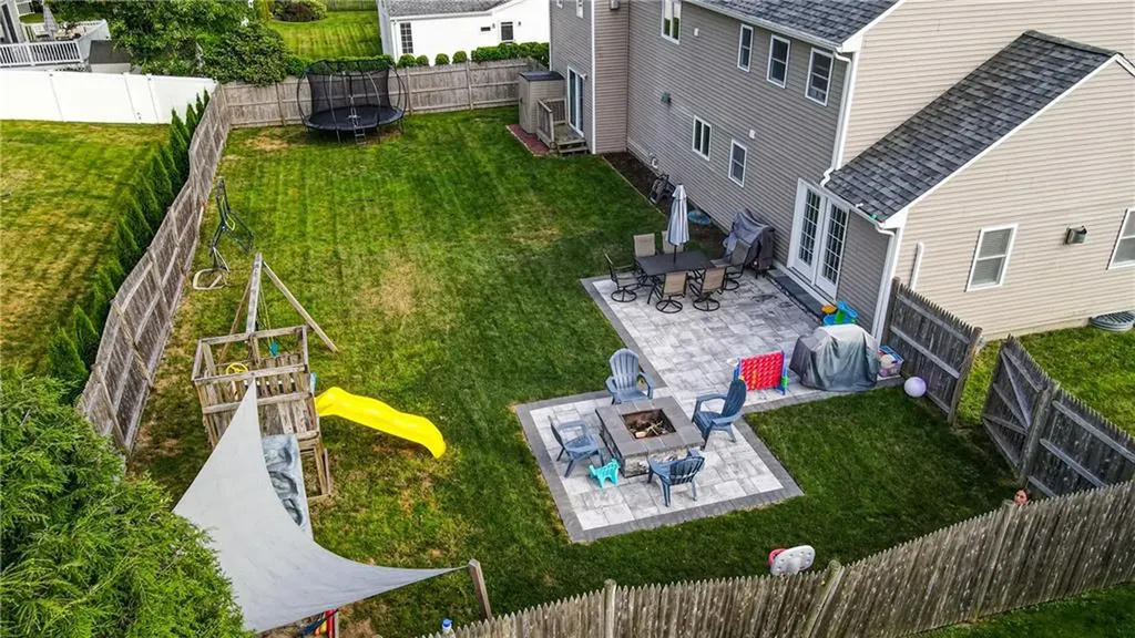 10 Green Street Cumberland RI 02864
