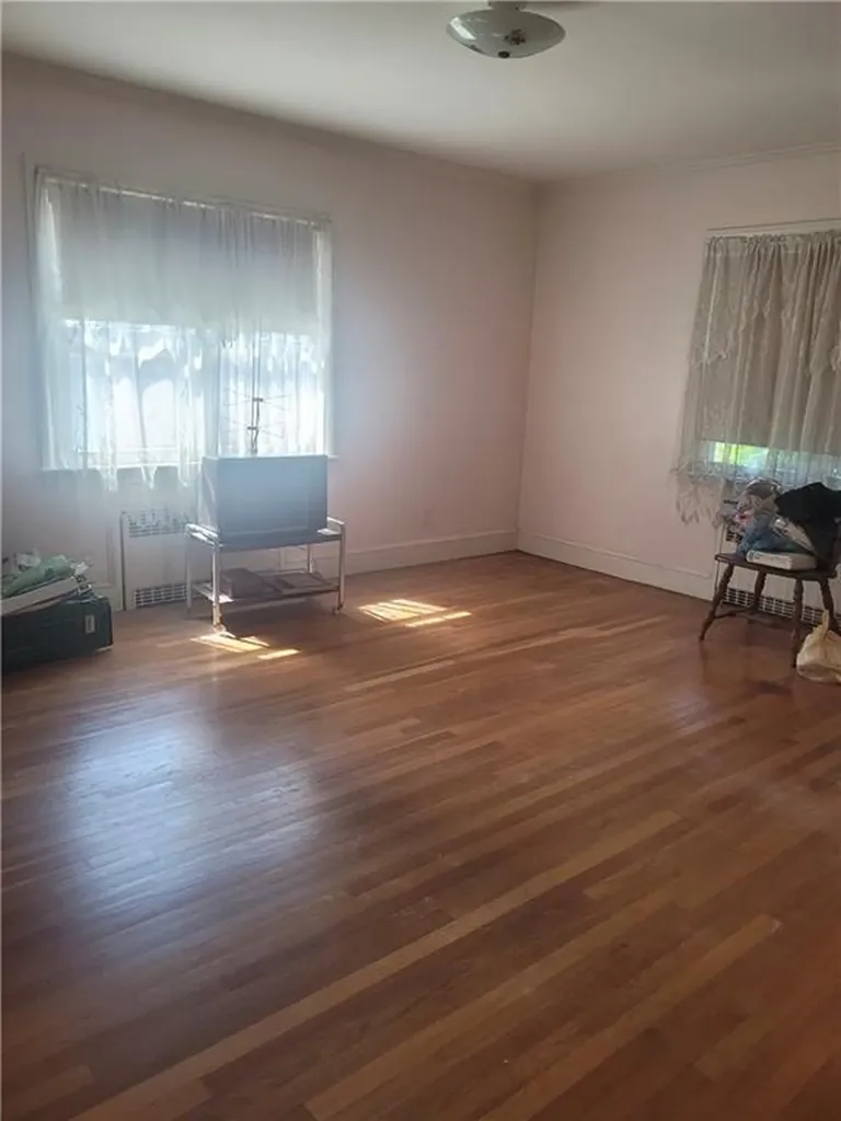 570 Harris Avenue Woonsocket RI 02895