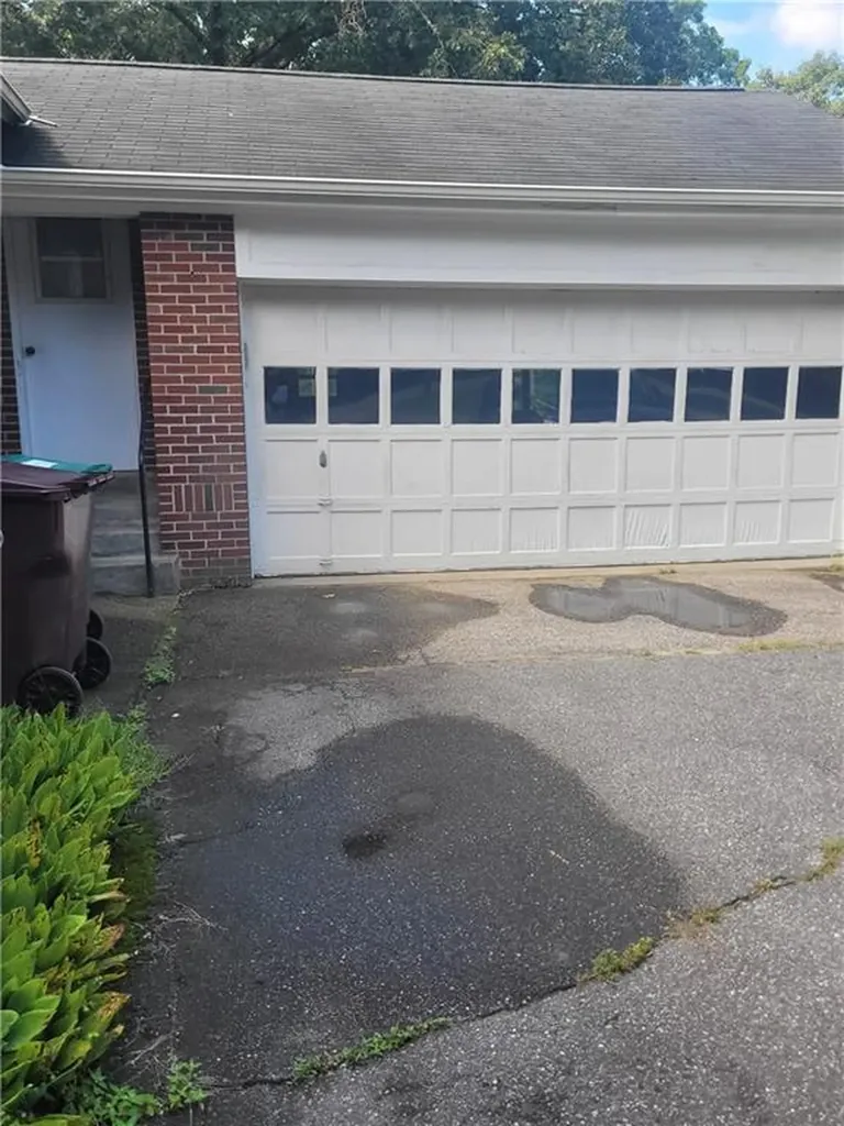 570 Harris Avenue Woonsocket RI 02895