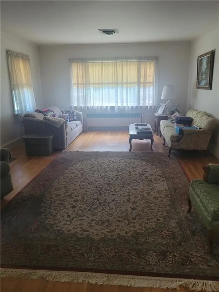 570 Harris Avenue Woonsocket RI 02895