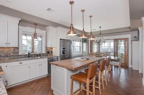 75 Stanton Avenue Narragansett RI 02882