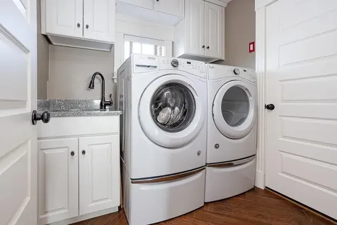 75 Stanton Avenue Narragansett RI 02882