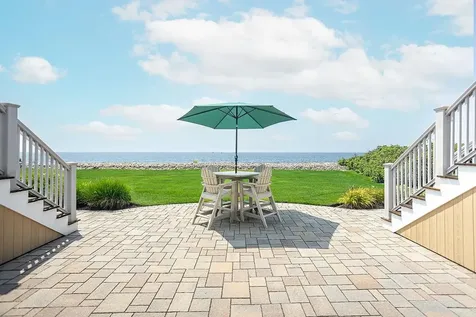 75 Stanton Avenue Narragansett RI 02882