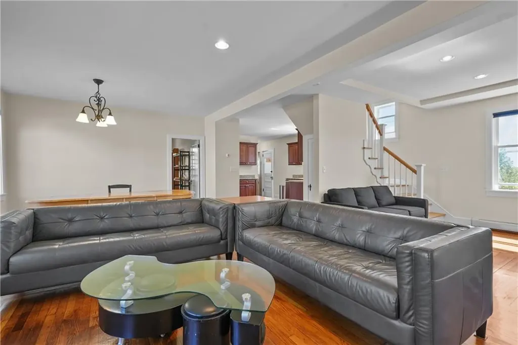 40 Walnut Street Tiverton RI 02878