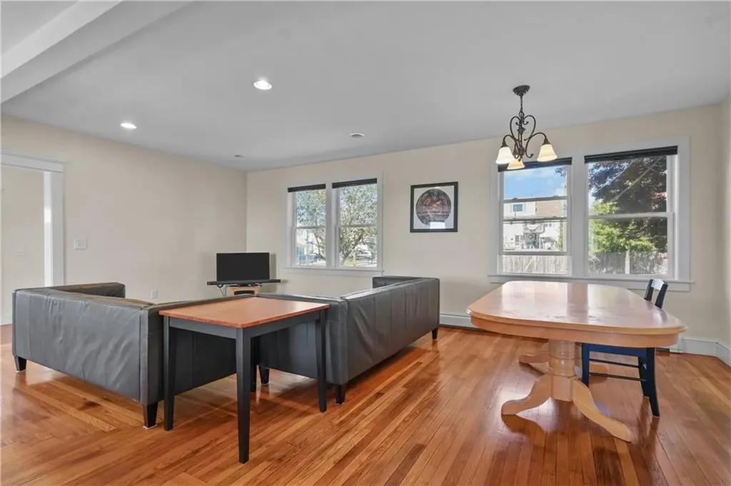 40 Walnut Street Tiverton RI 02878