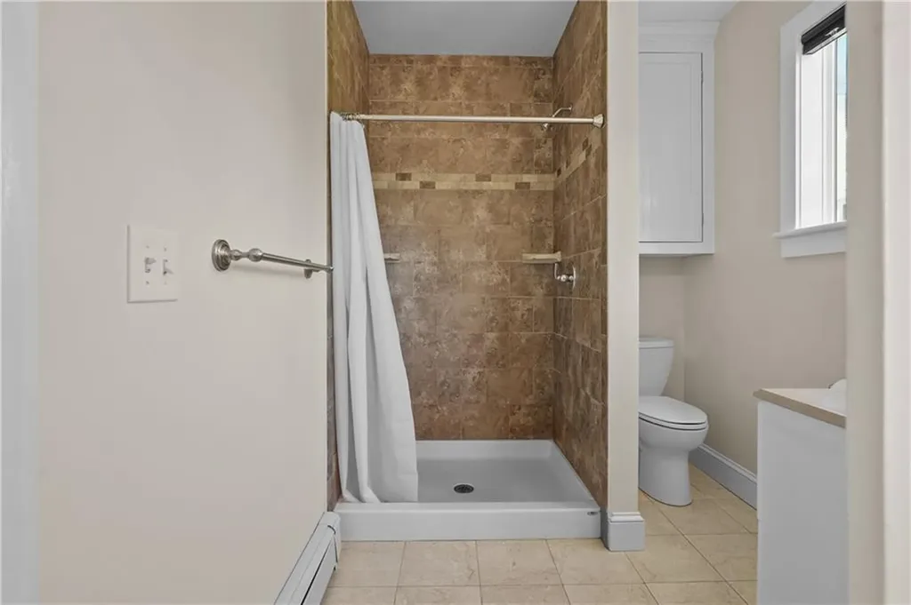 40 Walnut Street Tiverton RI 02878