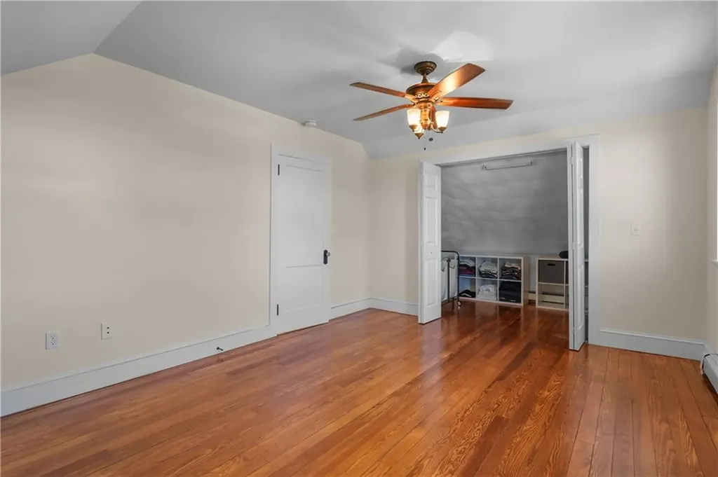 40 Walnut Street Tiverton RI 02878