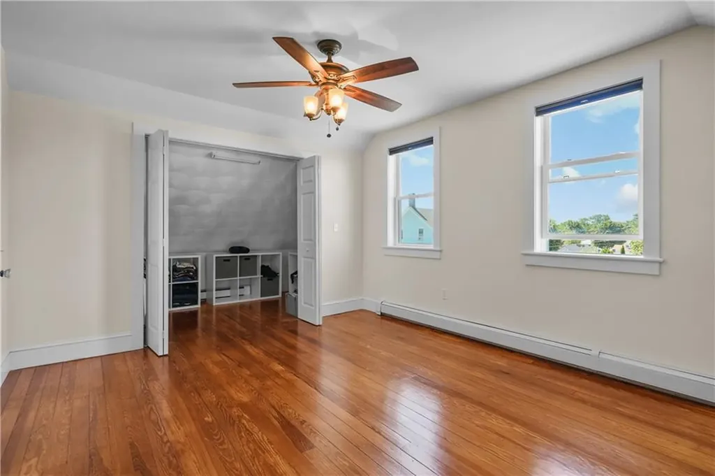 40 Walnut Street Tiverton RI 02878