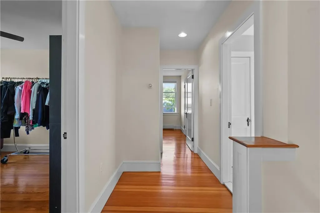 40 Walnut Street Tiverton RI 02878
